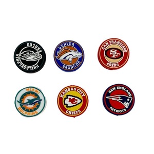 Nuevas tendencias <span class=keywords><strong>Anime</strong></span> Focal Beads Bad Bunny Karol Gpeso Pluma Roblox Girls One Piece NFL Football Team Sier - Product Image 3