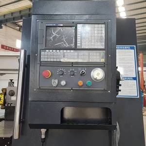 Cwk6180 <span class=keywords><strong>CNC</strong></span> <span class=keywords><strong>Lathe</strong></span> thủy lực <span class=keywords><strong>Chuck</strong></span> hoàn toàn tự động Bảng điều khiển Tiếng Anh Siemens hệ thống bán hàng tại chỗ máy tiện cho kim loại trang bị thêm máy tiện - Product Image 5