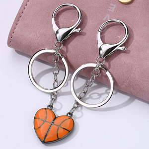 Llavero <span class=keywords><strong>de</strong></span> Pareja con Diseño Deportivo Creativo en Forma <span class=keywords><strong>de</strong></span> Corazón, Llavero Magnético <span class=keywords><strong>de</strong></span> Baloncesto <span class=keywords><strong>de</strong></span> Dibujos Animados para <span class=keywords><strong>Mi</strong></span> Hijo - Product Image 5