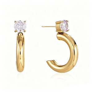 Pendientes de tuerca de moissanita VVS GRA de corte redondo con diseño de cola de pez de líneas simples, rellenos de oro de 14K, joyería de uso diario para mujer - Product Image 5