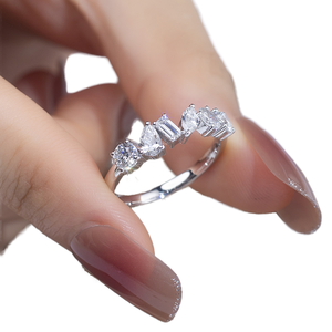 Dvars Diamond <b>DVR</b>-01212 Luxury 18k Solid Gold Unisex Engagement Ring Mixed Shaped Side Stones Lab Grown Diamond IGI Certified - Product Image 1