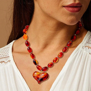 Colliers ras du cou tendance en acier inoxydable plaqué or 18 carats, bijoux simples avec perles acryliques et <span class=keywords><strong>grand</strong></span> pendentif cœur orange - Product Image 2