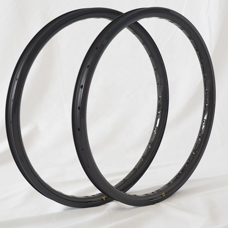 カーボンリム　27.5 32H Berserk Black 32h カーボンリム 27.5インチ フックレス仕様 マット