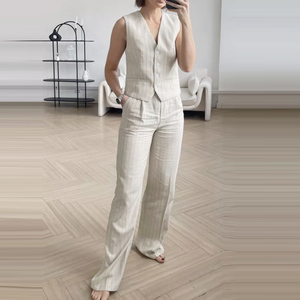 Gilet Enyami <span class=keywords><strong>pantaloni</strong></span> Casual in due pezzi da <span class=keywords><strong>donna</strong></span> a righe <span class=keywords><strong>Beige</strong></span> alla moda senza maniche gilet a vita bassa Set di <span class=keywords><strong>pantaloni</strong></span> - Product Image 1