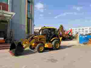 Chargeuse-pelleteuse CAT 420F, capacité de charge nominale de 5 tonnes, poids de la machine de 7 tonnes, moteur Yunnei, puissance de 70 kW, certifiée EMA CE EPA, fermes, modèle 2025 - Product Image 2