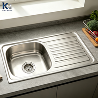 Évier de cuisine moderne en acier inoxydable robuste et fiable, anti-condensation, avec égouttoir