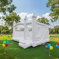 Château gonflable combiné avec toboggan en PVC léger blanc pour événements de mariage