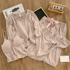 Ensembles <span class=keywords><strong>de</strong></span> vêtements <span class=keywords><strong>de</strong></span> nuit pyjamas hiver avec coussin d'allaitement rayonne cachemire fraisé peluche fronde pyjamas trois pièces vêtements <span class=keywords><strong>de</strong></span> maison pour femmes - Product Image 3