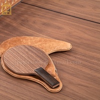 Table de tennis de table d'intérieur moderne 2024 en noyer et contreplaqué avec un design durable et écologique, pieds de qualité tournoi