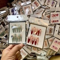Nouveaux styles haut de gamme : Autocollants pour ongles faits main, préconçus, effet œil de chat, tailles aléatoires, à presser