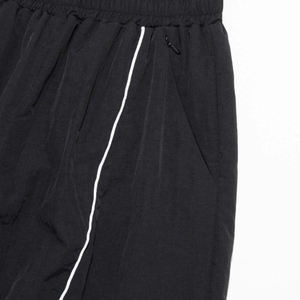 Pantalon de Survêtement de Sport Rétro en Nylon pour Homme Personnalisé Coupe Ample à Jambe Large Ajustable Style Streetwear Uni et Unisexe - Product Image 4