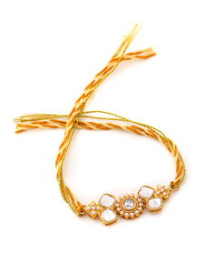 Elegante Brazalete Rakhi en Tono Dorado con Pedrería Kundan para Hermano, Regalo Tradicional Étnico para Raksha Bandhan - Product Image 2