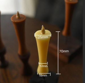 Bougies élégantes faites à la main en cire d'abeille bio, respectueuses de l'environnement, en forme de sablier, aux tons naturels jaunes et brun terreux, finition mate lisse - Product Image 2