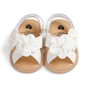 Sandales pour bébé fille nouveau-né à semelle souple, vente chaude, chaussures d'été pour bébé fille avec motif floral assorti à un ensemble de bandeaux - Product Image 3