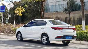 Nuova Offerta: Auto Usata Berlina K2 Turbo 1.4L con Cambio Manuale, Volante a Sinistra e Sedili in Pelle, Anni 2014-2017 - Product Image 3