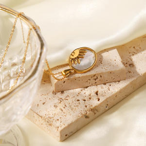 Collar con Colgante de Sol y Luna en Concha Blanca, Cadena de Eslabones Vintage, Chapado en Oro de 18K, Acero Inoxidable, Regalo - Product Image 4