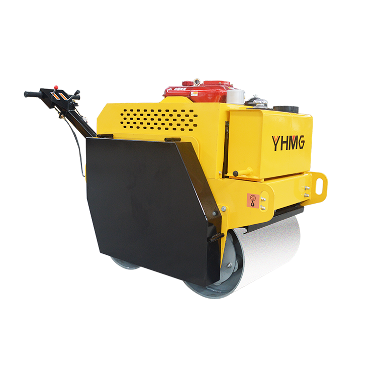 振動ローラー　楽々　AVR1000　ドラム幅：700㎜　新品　運転席付き　　日本新発売！　全国送料無料　領収証発行　保証付き　ロードローラー 振動ローラー 楽々 AVR1000 ドラム幅：700㎜ 新品 運転席付き 日本新