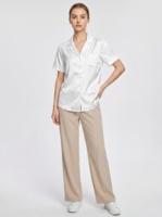 Blus Kerah Camp Satin Jacquard Warna Putih untuk Wanita, Kemeja Berkancing Lengan Pendek untuk Pakaian Kantor dan Liburan, Dapat Disesuaikan