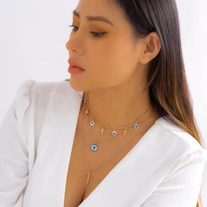 Collar con Colgante de Acero Inoxidable Chapado en Oro de 18K con Diseño de Ojos Azules en Forma de Cruz de Tres Capas Estilo Bohemia Vintage, Regalo Unisex - Product Image 2