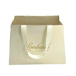 Sac trapèze <span class=keywords><strong>victoria</strong></span> <span class=keywords><strong>secret</strong></span> personnalisé en papier avec ruban - Product Image 3