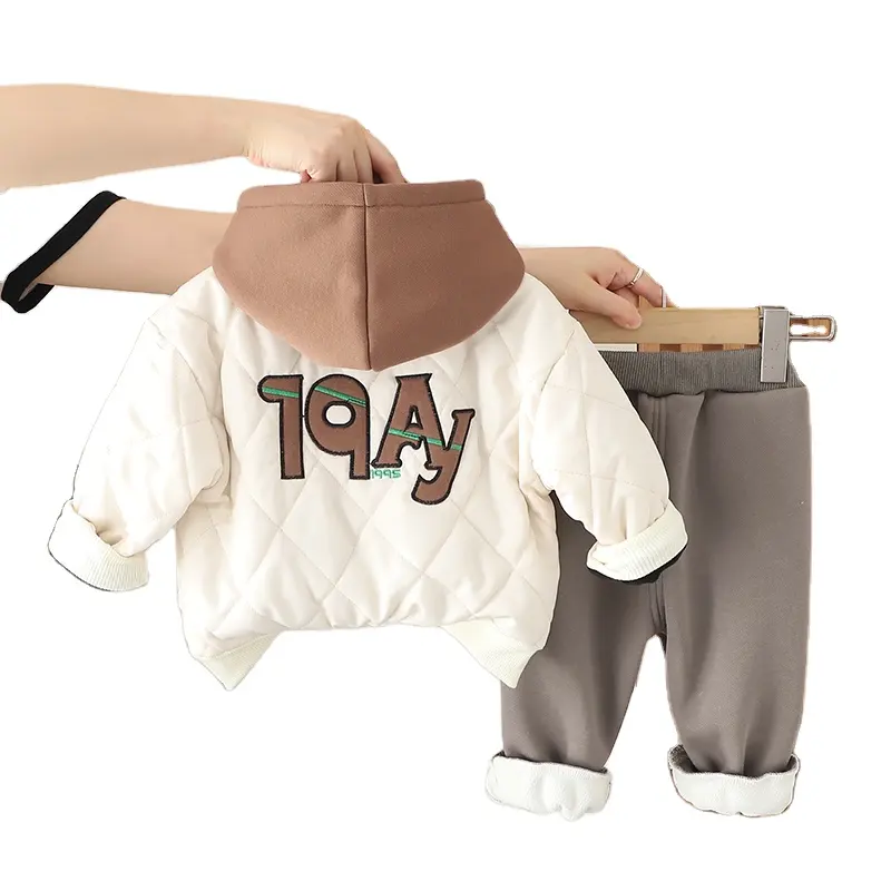 Traje para niños, chaquetas y prendas para bebés, chaquetas y abrigos con capucha para niños, traje de bebé de tres piezas con forro polar de 1 a 5 años