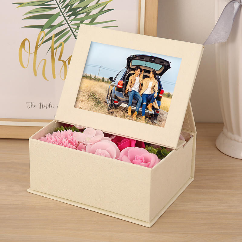 ดอกไม้สบู่พร้อมอัลบั้มรูป + กล่องของขวัญสีเบจ