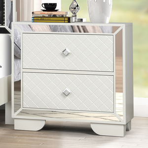 Ensemble de meubles de chambre à coucher sculptés blancs - Lit rembourré, commode, table de chevet et coffre avec ornements luxueux - Product Image 4