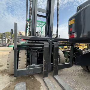 Montacargas Diésel Mitsubishi FD150A de 15 Toneladas a Precio Económico, con Desplazador Lateral Hidráulico, Neumáticos Sólidos, Equipo de Almacén Usado - Product Image 4