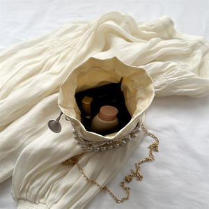 THK0518 Fashion Small Square Chain Shoulder <b>Bag</b> Daisy <b>Straw</b> <b>Woven</b> Drawstring Bucket Pearl Handbag Summer - Product Image 2