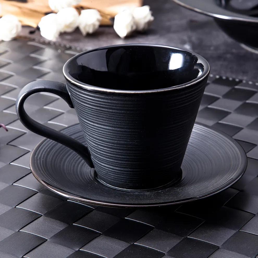 Sheng jing Hotel High-End Business Home Schwarz Keramik Kaffeeset 210ml Einzigartiges Muster Porzellan Tasse und Untertasse