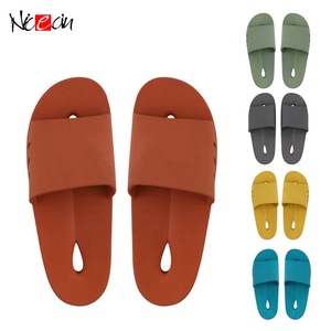 Sandalias de PVC en Oferta de Verano, Sandalias con Logotipo Personalizado, Color Jelly, Unisex, Sandalias Planas para Baño - Product Image 1