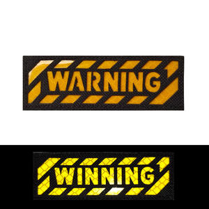 Parche de advertencia amarillo de lentejuelas cosidas con reverso de gancho y bucle de resina, de tela de lona ecológica con reflejo infrarrojo - Product Image 1