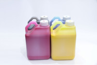 Impresora Digital de Gran Formato con Tinta Solvente Inodora de 5000 ml KM512I SG102410PL para Letreros Publicitarios Exteriores