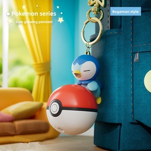 Porte-clés en PVC authentique style lumineux, breloque de sac sous licence Pokémon, thème Poké Ball, fabriqué en Chine - Product Image 2