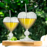 Tasse de paille en forme de coeur faite à la main tasse en verre à haute teneur en borosilicate articles de bar avec pailles en verre tige tasse en verre verrerie accessoires de bar