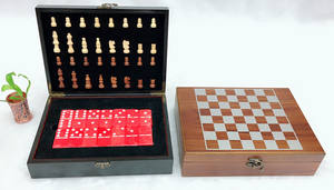 Jeu de jetons de <span class=keywords><strong>poker</strong></span> 4 en 1 Boîte en bois Échiquier en bois damier multiple avec jeu de jetons de <span class=keywords><strong>poker</strong></span> - Product Image 3