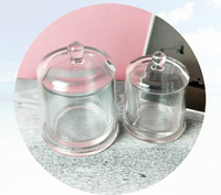 Bougie en verre en forme de cloche dorée