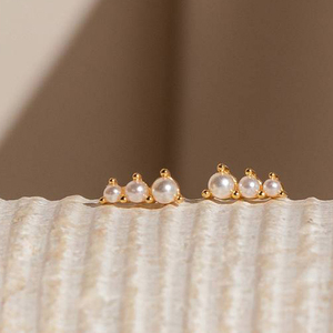 Trinity Birthstone Climbers |   Pendientes de Acero Inoxidable con Baño de Oro de 18K PVD y Circonita, con Piedra de Nacimiento, para Mujer |   Resistente al Agua y Duradero - Product Image 4