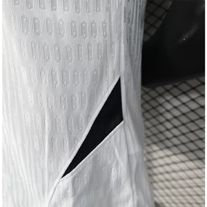 Maglie da Calcio Personalizzate Retrò Classiche Traspiranti ad Asciugatura Rapida per Adulti Unisex con Stampa a Trasferimento Termico - Disponibilità all'Ingrosso - Product Image 4