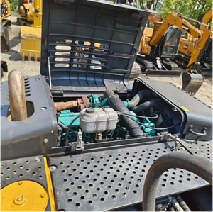 Excavatrice sur chenilles Volvo EC290 d'occasion, modèle 2023, 29 tonnes, excellent état, moteur diesel, capacité de la benne de 1,5 m³, 12,5 m de hauteur de travail. - Product Image 6