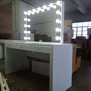 Tocador de maquillaje de vidrio acrílico de hotel doméstico de diseño de lujo de calidad estable con luz Led ajustable - Product Image 2