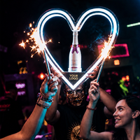 Présentoir à bouteilles LED personnalisé en forme de cœur pour bar, boîte de nuit, service VIP