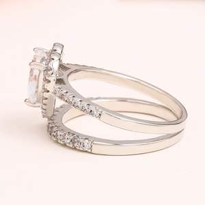 Vente en gros de bagues élégantes taillées en forme de cœur bagues en <span class=keywords><strong>laiton</strong></span> avec pierres précieuses en cristal vert pour femmes bijoux - Product Image 5