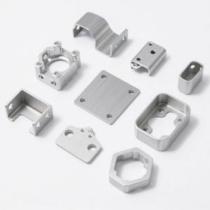 Fabrication de tôle personnalisée de précision Travail d'estampage en <span class=keywords><strong>aluminium</strong></span> en acier inoxydable avec technologie de pliage de découpe laser
