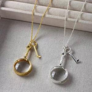 Collar con colgante de llave de lupa de Latón chapado en oro y plata estilo dinero antiguo de moda para mujer joyería de cadena de suéter largo - Product Image 5