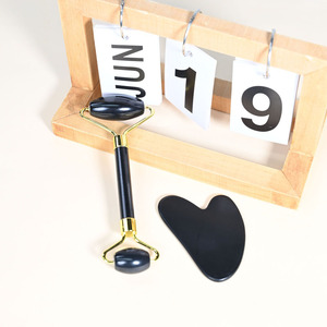 Xiuyan Black Jade Roller Gua Sha Set Masseur Facial avec Boîte Magnétique - Product Image 6