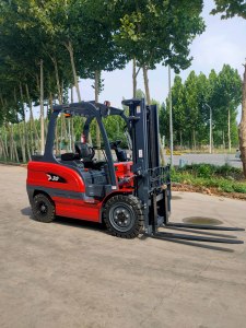 3000kg <strong>4</strong>-Wheel Electric Forklift <strong>Container</strong> Forklift Low-price Wholesale Sale Electric Forklift - Product Image 6