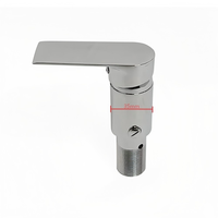 Robinet moderne de luxe Accessoires de salle de bain Robinet de bidet en céramique Mélangeur d'eau à trois trous Robinets en laiton