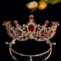 Couronne Tiara Royale Baroque Haut de Gamme Faite à la Main en Alliage avec Cristaux Rouges et Strass pour Mariage, Concours de Beauté, Bijou de Cheveux de Luxe pour Reine