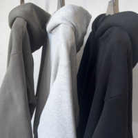 Sweat-shirt à capuche épais pour homme en mélange de coton, vierge, avec impression personnalisée en relief et logo, épaules tombantes, effet flocage